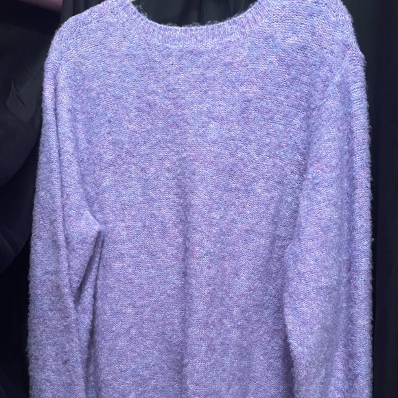 Sweater - Picture 2 of 4